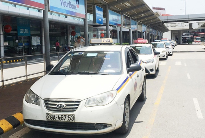 Hanoi to set uniform colour for taxis - 1 Hanoi to set uniform colour for taxis - 1