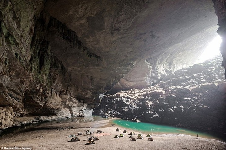 Daily Mail- Hang En a world's third largest cave - 4 Daily Mail- Hang En a world's third largest cave - 4