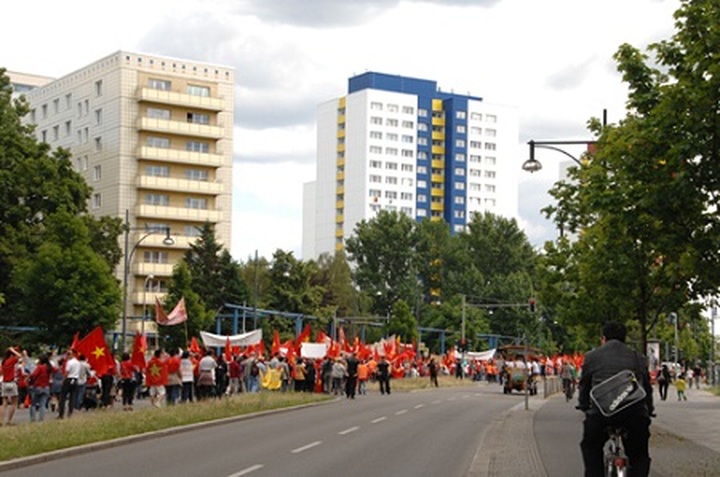 East Sea protests amp up in Germany - 3