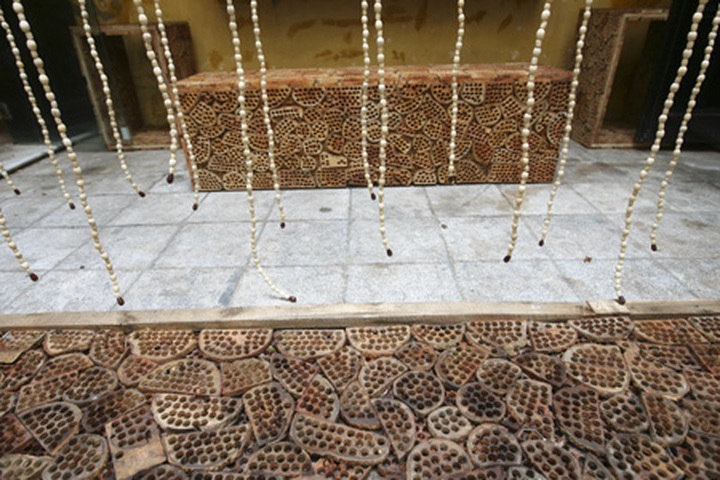 Exhibition features old Hanoi’s space - 5 Exhibition features old Hanoi’s space - 5