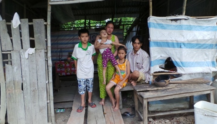 Poor family in Can Tho struggling with serious diseases - 1 Poor family in Can Tho struggling with serious diseases - 1