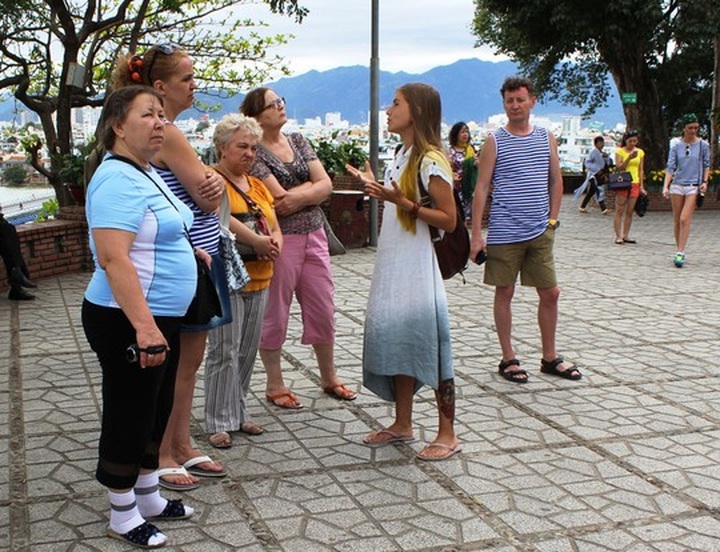 Illegal tours hit authentic tourism services in Khanh Hoa - 1 Illegal tours hit authentic tourism services in Khanh Hoa - 1