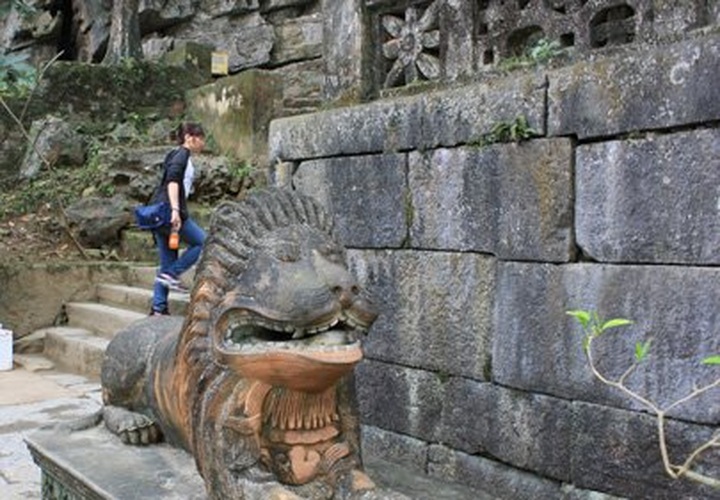 A glance back to the past in Bich Dong - 2