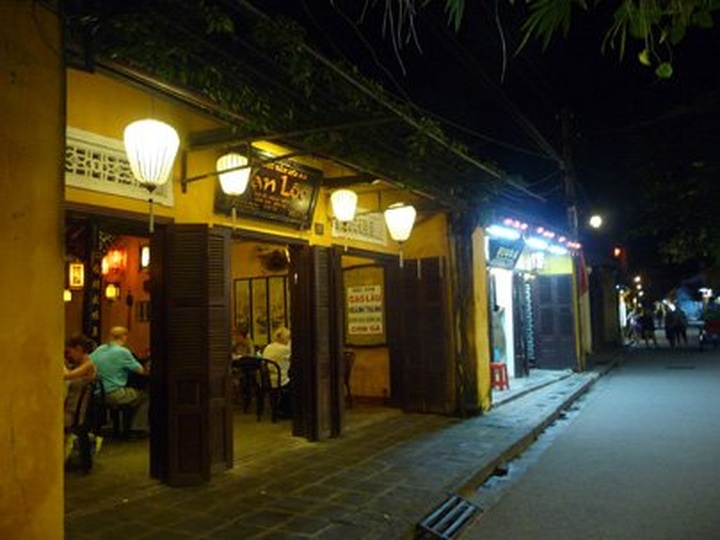 Hoi An at full-moon is mystical experience - 2