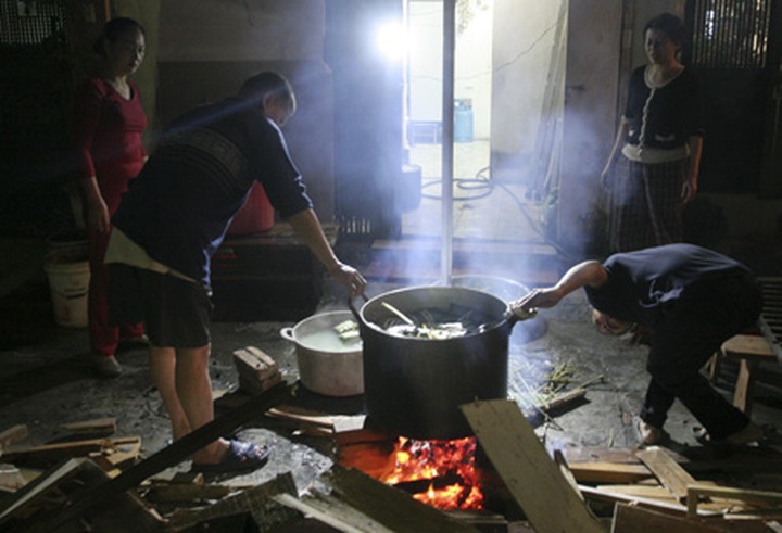 Making Chung Cake warms up neighbourhood - 7