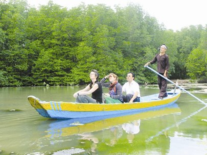 Fishing together with Can Gio fishermen - 1 Fishing together with Can Gio fishermen - 1