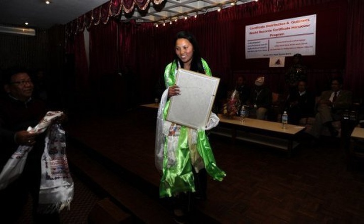 Nepal woman scales Mount Everest twice within days - 1