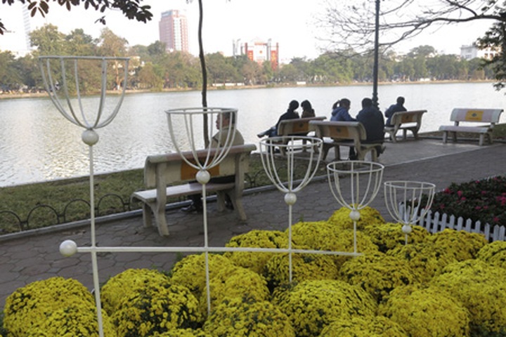 Hanoi prepares for Tet - 6