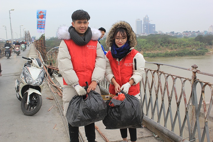 Carp released on Kitchen Gods' Day - 5