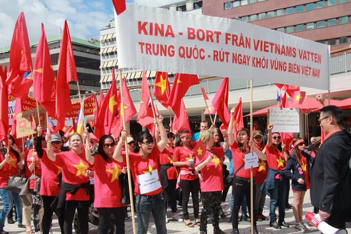 Vietnamese nationals in Scandinavia protest China - 9
