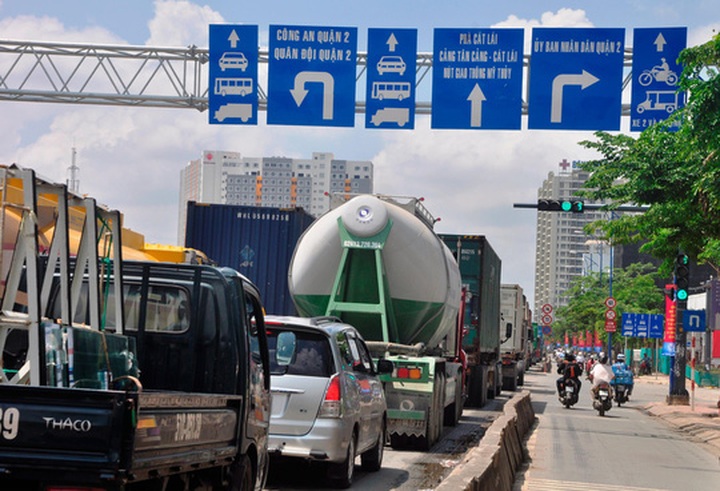 HCM City seeks congestion solutions for Cat Lai Port - 1