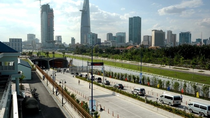 Vietnam among Asia's biggest spenders on infrastructure: Bloomberg - 1