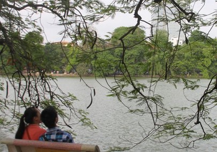 Romantic autumn in Hanoi - 1 Romantic autumn in Hanoi - 1