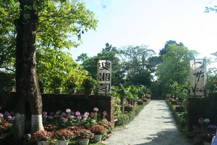 Hue's Palace Garden reopened to visitors - 1