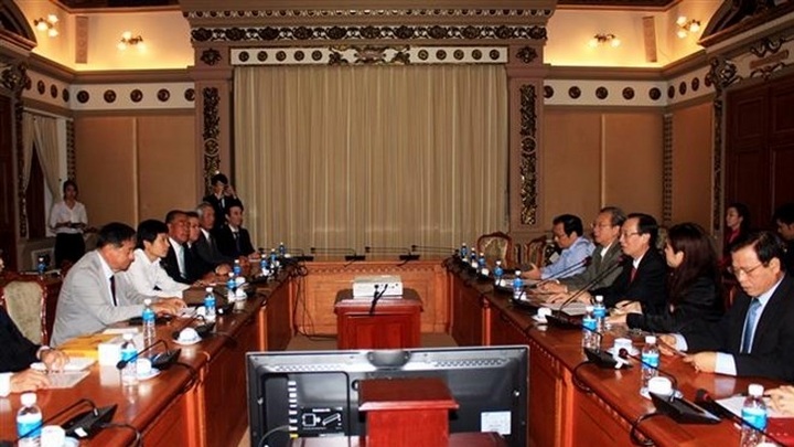 HCM City, Nagasaki prefecture promote student exchange - 1