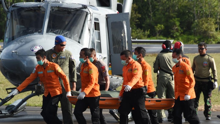 Searchers hopeful in AirAsia search - 1 Searchers hopeful in AirAsia search - 1