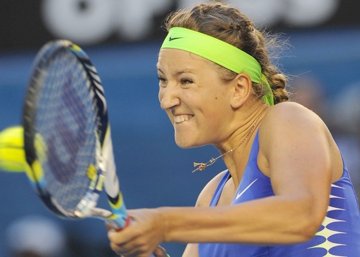 Azarenka routs Sharapova for Australian Open title - 1