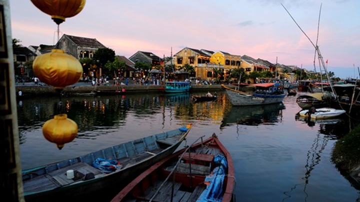 Hoi An during Mid-Autumn Festival - 1