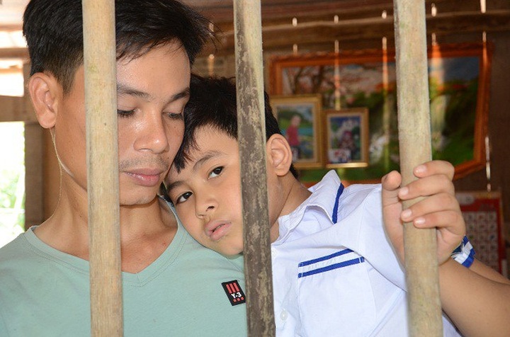 Poor ethnic minority boy in leukaemia battle - 1 Poor ethnic minority boy in leukaemia battle - 1