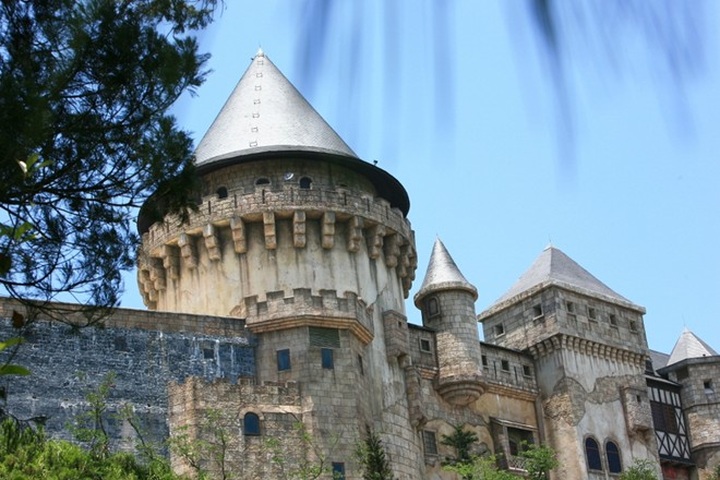 French Village’ opens to tourists at Ba Na Mountain - 7 French Village’ opens to tourists at Ba Na Mountain - 7