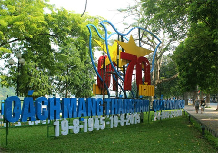 Colourful Hanoi celebrates 70th National Day - 2 Colourful Hanoi celebrates 70th National Day - 2