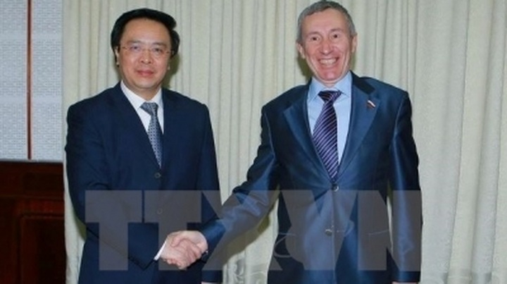 United Russia Party delegation visits Vietnam - 1