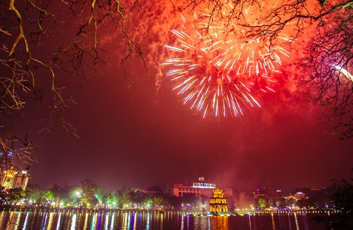 Fireworks to light up Hanoi sky on Lunar New Year’s Eve - 1