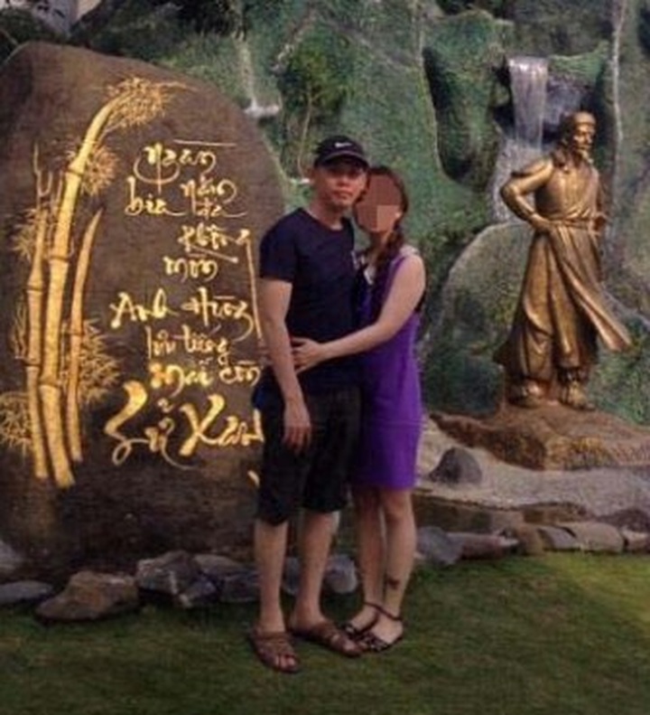 Monk in Can Tho suspended for inappropriate Facebook photos - 6 Monk in Can Tho suspended for inappropriate Facebook photos - 6