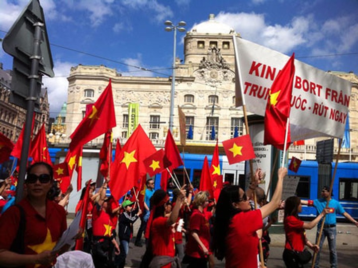 Vietnamese nationals in Scandinavia protest China - 10