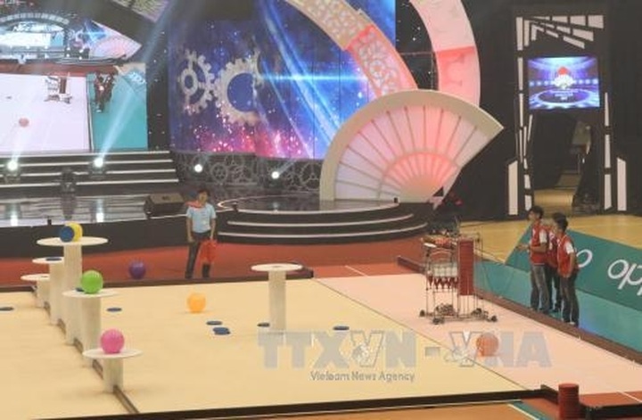 Lac Hong University tops Robocon Vietnam 2017 - 1