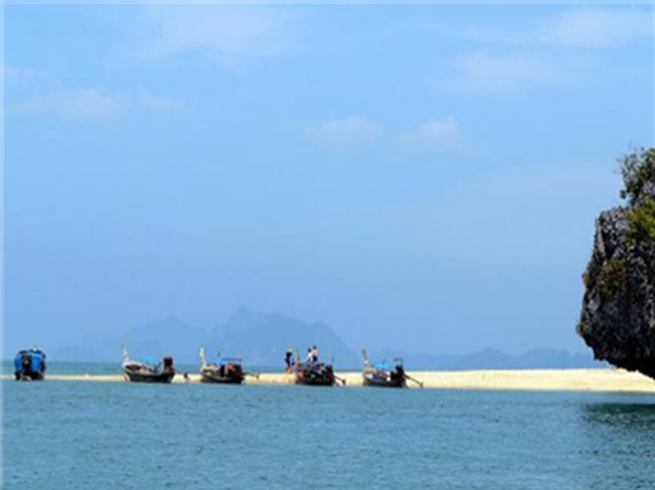 British backpacker found dead on Thai tourist island - 1 British backpacker found dead on Thai tourist island - 1