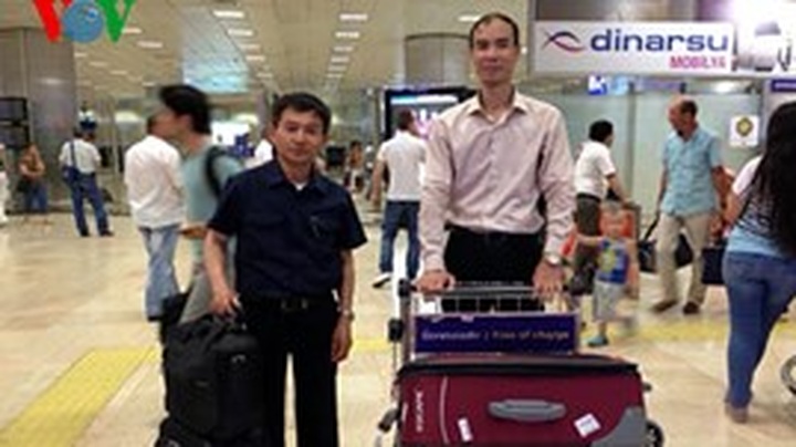 887 workers return to Vietnam safely from Libya - 1 887 workers return to Vietnam safely from Libya - 1