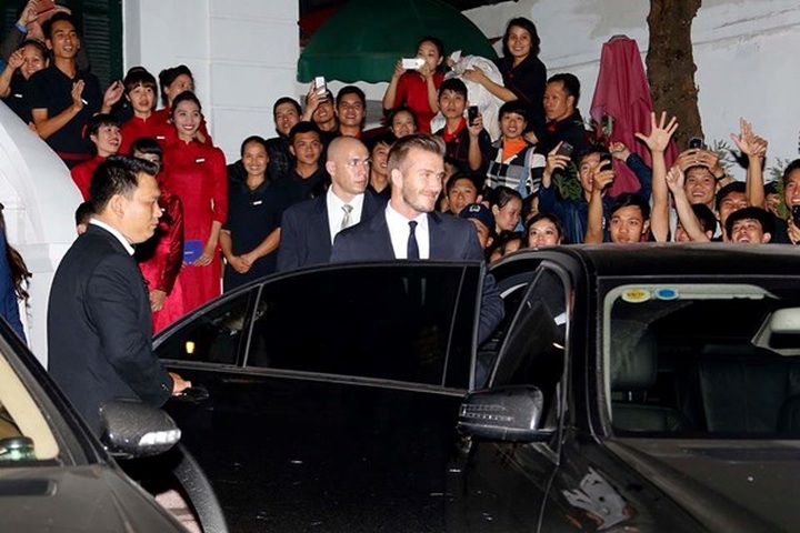 David Beckham stirs up Hanoian fans fever - 9 David Beckham stirs up Hanoian fans fever - 9