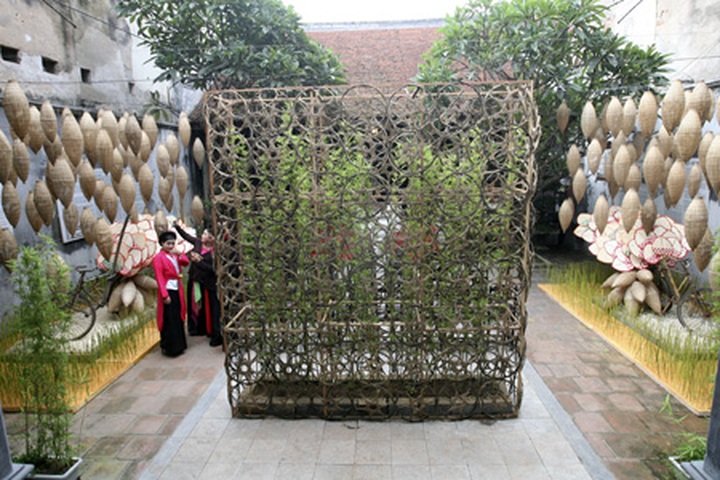 Exhibition features old Hanoi’s space - 9 Exhibition features old Hanoi’s space - 9