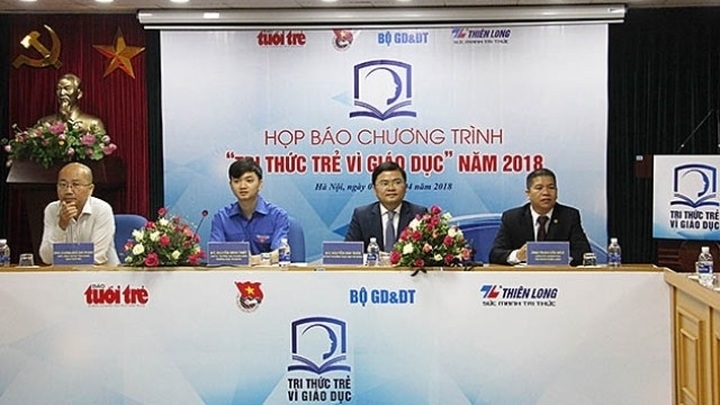 Nearly VND700 million to be awarded for educational initiatives - 1