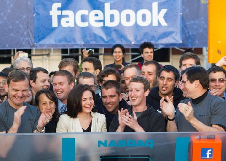 Facebook falls flat in market debut - 1