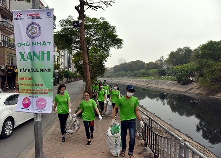 "Green Sunday" campaign attracts youth to clean the environment - 1