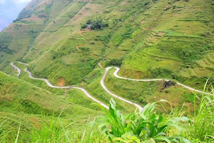 Walking on the Happy Route - 2 Walking on the Happy Route - 2