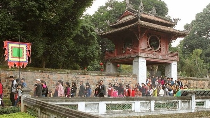 Hanoi launches “Golden Tour” - 1 Hanoi launches “Golden Tour” - 1