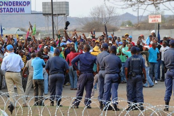 7,000 strike at S.Africa's restive Marikana mine - 1 7,000 strike at S.Africa's restive Marikana mine - 1