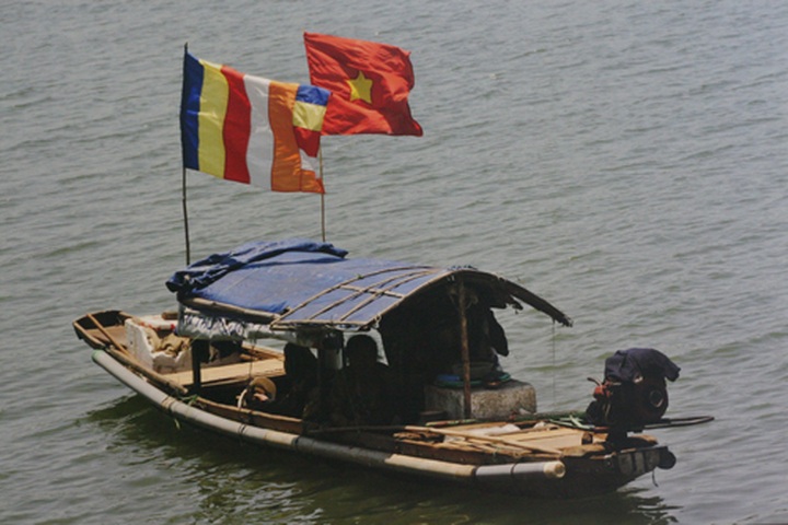 A glimpse of Vietnam through photo exhibition - 1 A glimpse of Vietnam through photo exhibition - 1