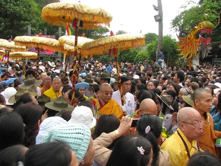 Danang hosts Goddess of Mercy festival - 10