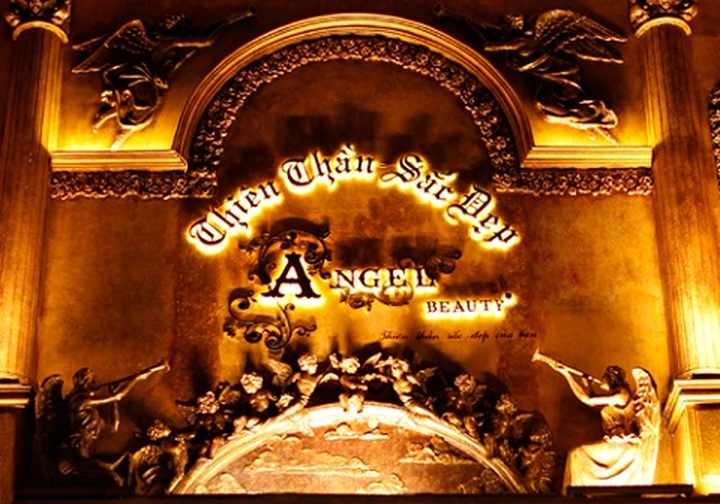 HCM City's gold-plated palace - 7 HCM City's gold-plated palace - 7