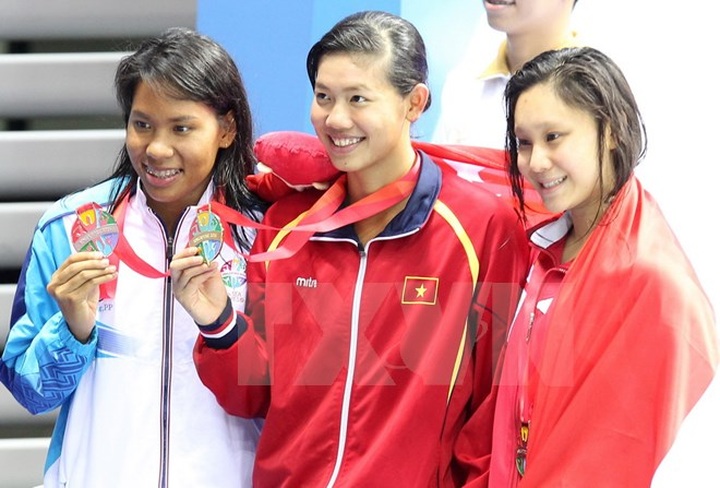 Vietnam wins 222 gold medals in first half of 2015 - 1