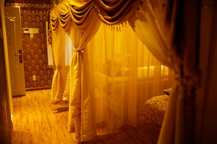 HCM City's gold-plated palace - 9 HCM City's gold-plated palace - 9