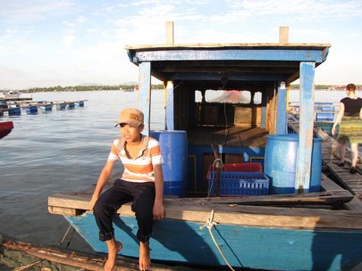 A peaceful dawn on Go Gang Raft Village - 2