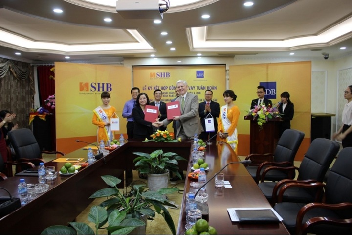 ADB, SHB strike deal to provide trade loans in Vietnam - 1 ADB, SHB strike deal to provide trade loans in Vietnam - 1
