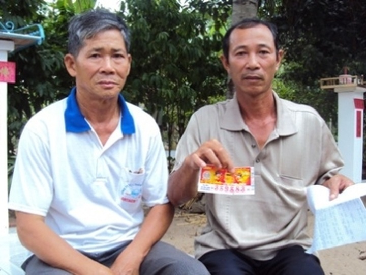 Lottery winner with torn ticket to be paid prize - 1