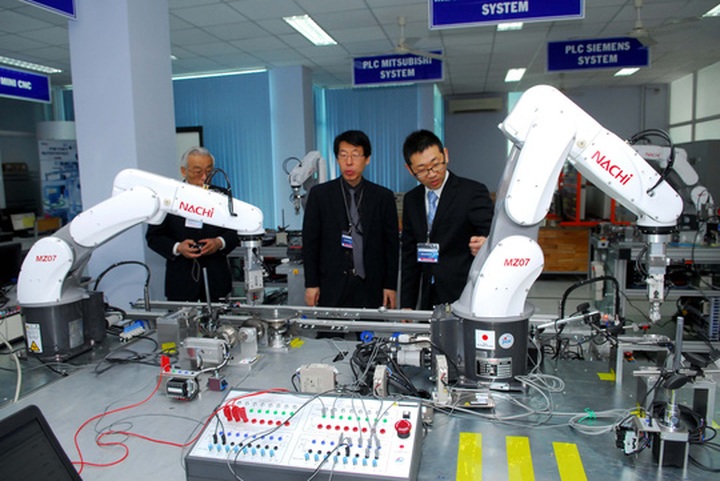 Japan helps Vietnam train robotic engineers - 1 Japan helps Vietnam train robotic engineers - 1