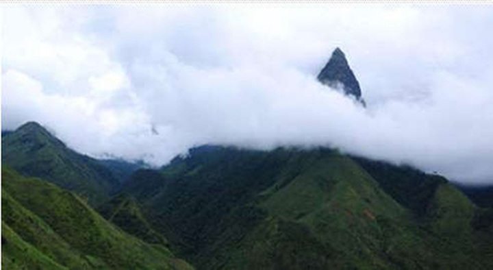 Lao Cai’s top ten beautiful mountains - 2